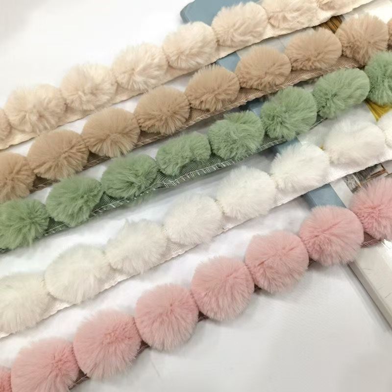 Fringe Ribbon Sewing - ริบบิ้นแต่งขอบผ้าขนกระต่ายเทียมขนาด 3 ซม. พร้อมพู่ห้อยสำหรับเย็บตกแต่ง ทำม่าน ปลอกหมอน