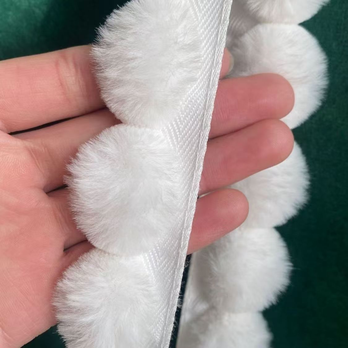 ริบบิ้นแต่งขอบผ้าขนกระต่ายเทีย - Fringe Ribbon Sewing บทวิจารณ์และราคา